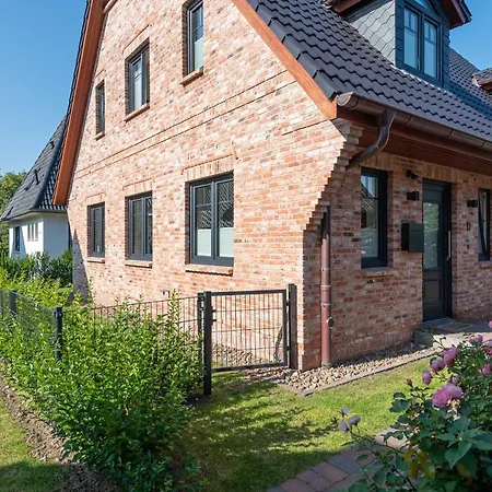 Haus Britta Holiday home *